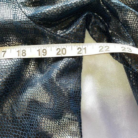 MISHCA Shimmer Reptile Print Tie Front Jacket Size Large - Picture 6 of 10